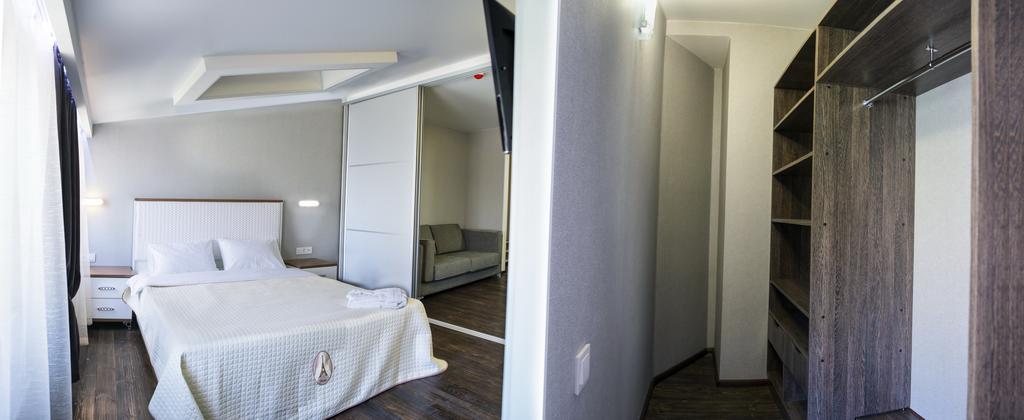 Apart Hotel Kvartira 1 Οδησσός Δωμάτιο φωτογραφία