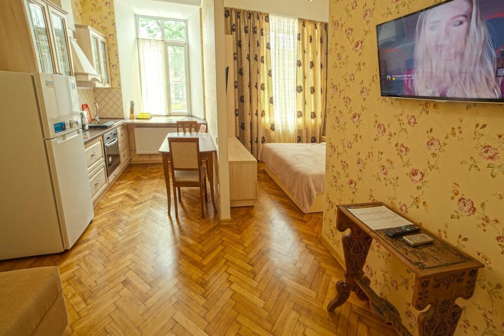 Apart Hotel Kvartira 1 Οδησσός Εξωτερικό φωτογραφία